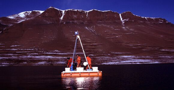 Basaltlake-coring_greenland