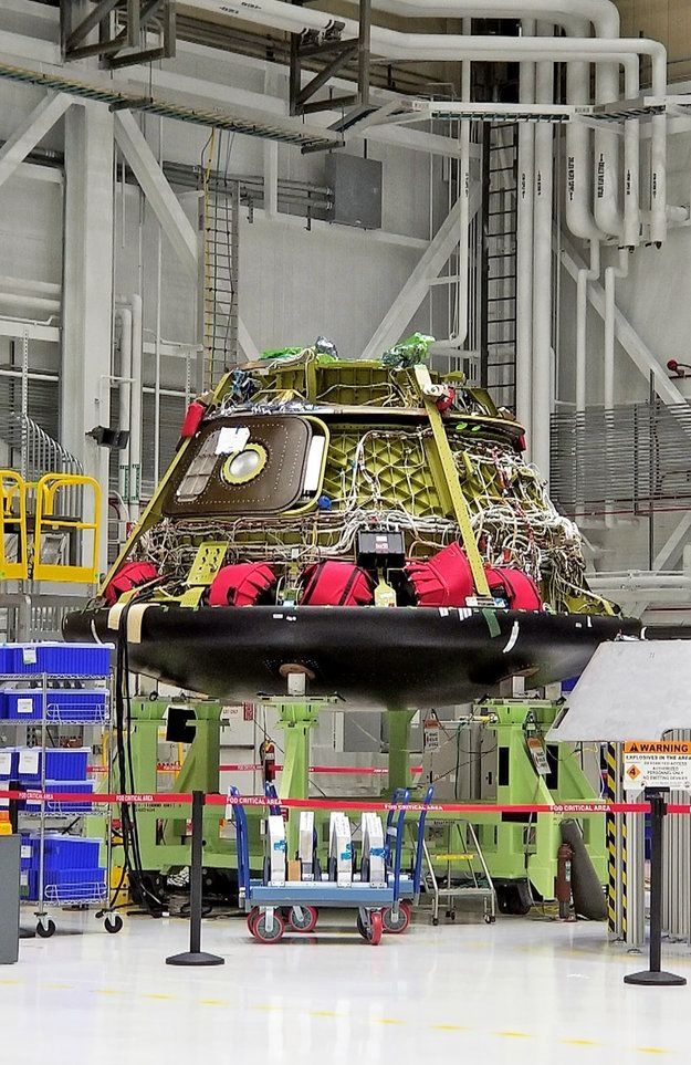 Photo Tour Inside Boeing S Cst 100 Starliner Spaceship Hangar