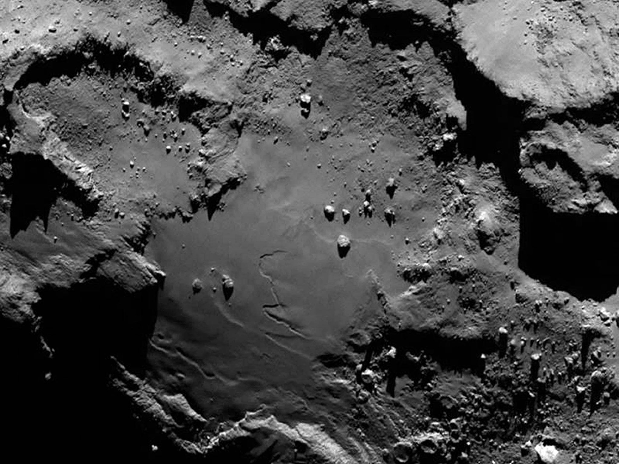 Rosetta mission: Comet 67P is surrounded