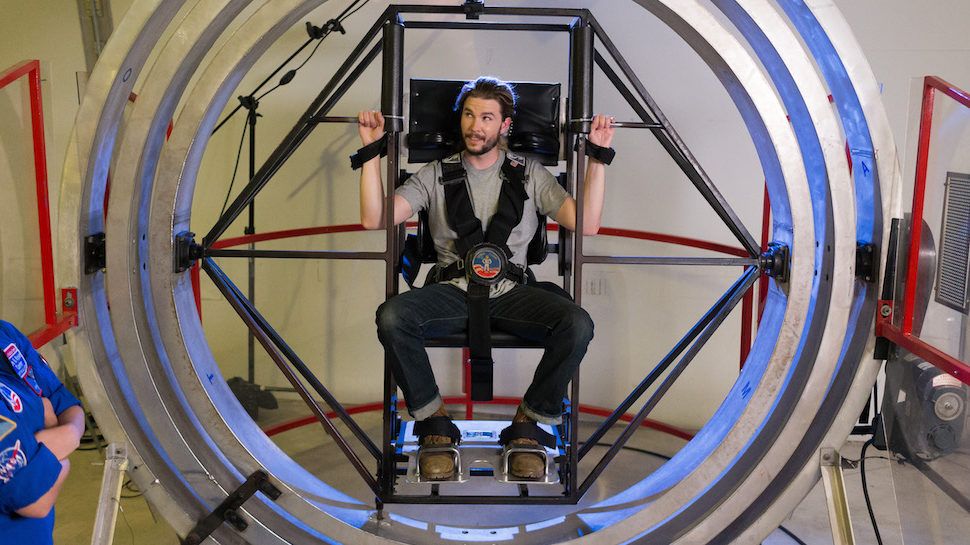 Span space. Кресло ВММ гейм каркас. Spinning Chair. Space Camp Spaceship making. Indy “Space” Halpern.
