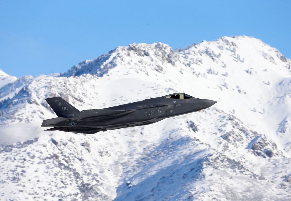 Will The Air Force s New Stealth Fighter Use AI 