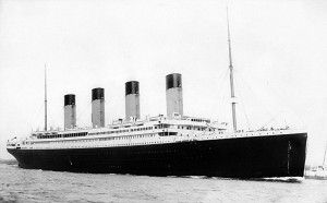 RMS <em>Titanic</em> Sails