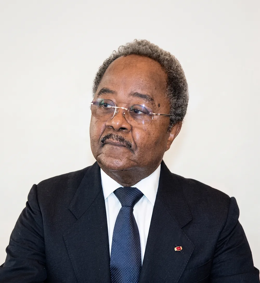 Professor Eb&eacute;n&eacute;zer Njoh-Mouell&eacute;